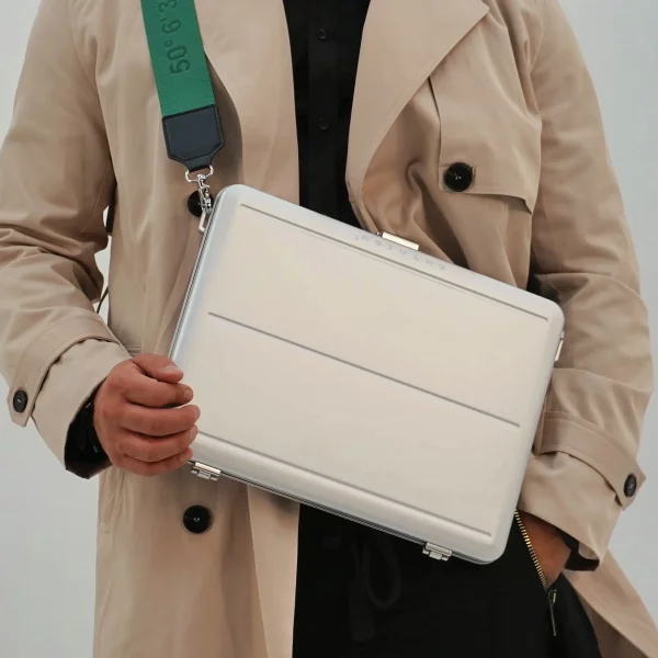 macbook-pro-14-hardcase (X)