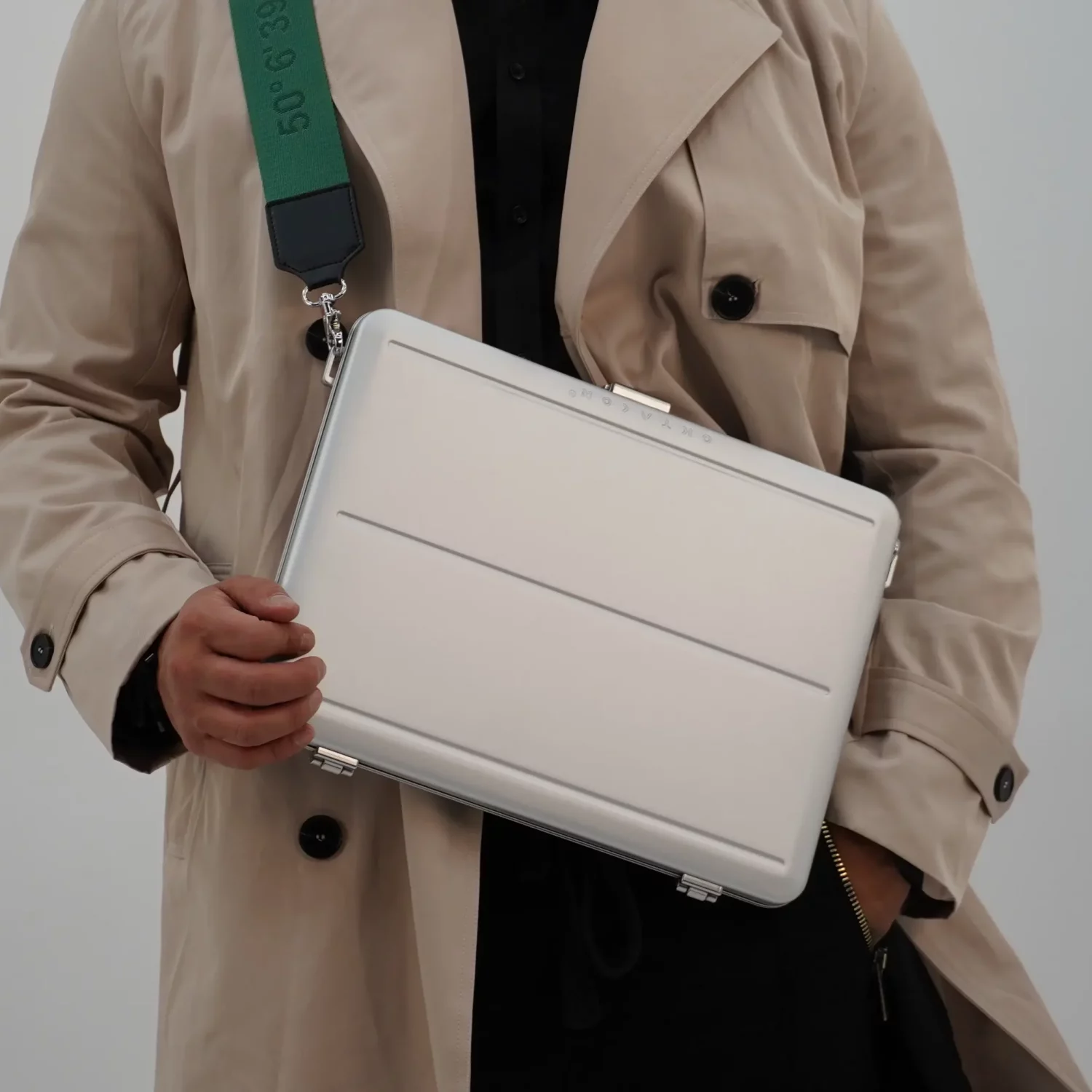macbook-pro-14-aluminum-case