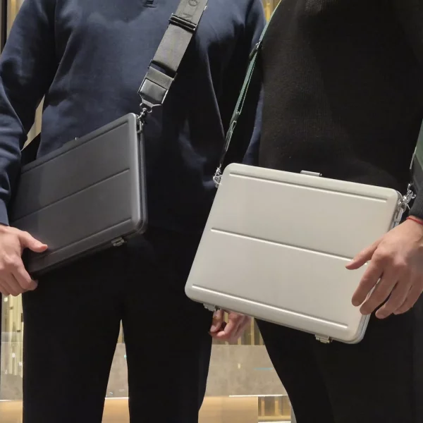 macbook-pro-14-protective-case-en